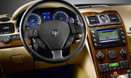 Maserati Quattroporte #12