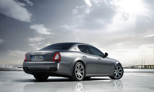 Maserati Quattroporte S #5