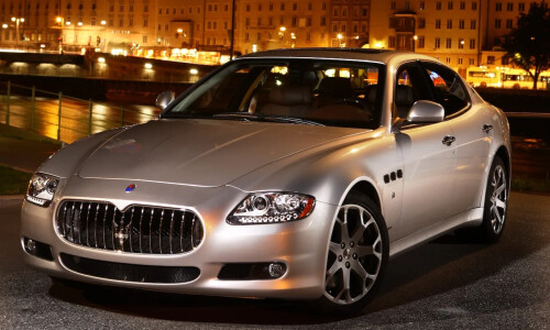 Maserati Quattroporte S #11