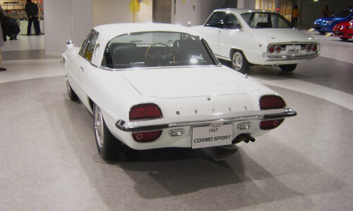 Mazda 110 S Cosmo #3