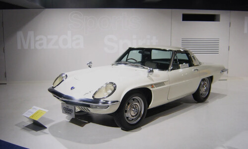 Mazda 110 S Cosmo #12