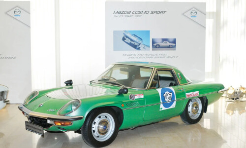 Mazda 110 S Cosmo #14