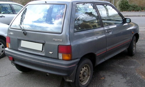 Mazda 121 #1