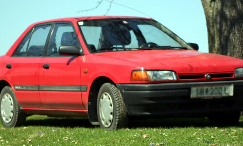 Mazda 323 #2