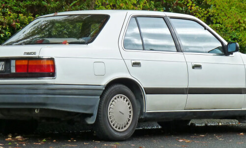 Mazda 929 #11