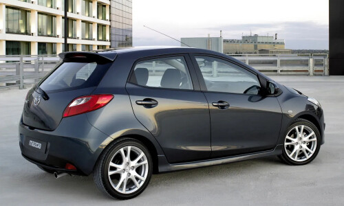 Mazda Mazda2 1.3 #1