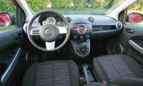 Mazda Mazda2 1.5 MZR #1