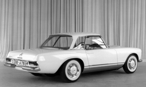 Mercedes-Benz 220 #11