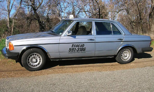 Mercedes-Benz 240 #6