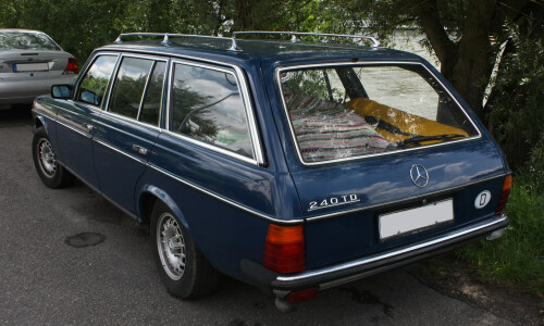 Mercedes-Benz 240 #7