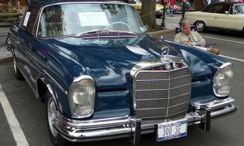 Mercedes-Benz 300 SE #2