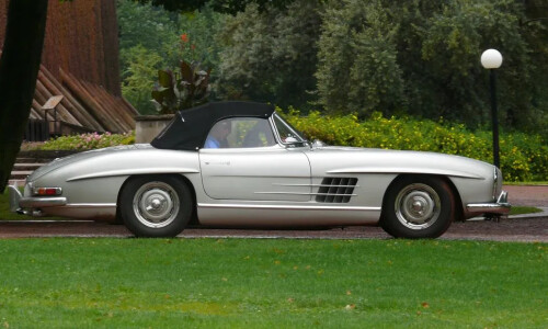 Mercedes-Benz 300 SL Roadster #9