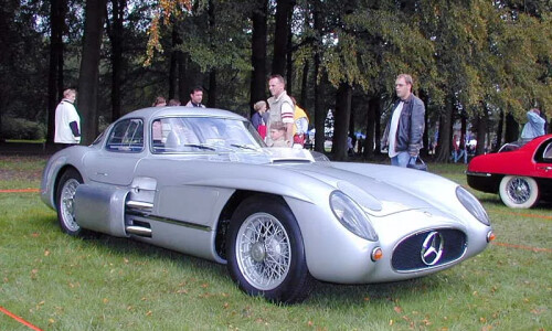 Mercedes-Benz 300 SLR #11