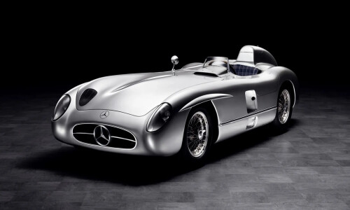 Mercedes-Benz 300 SLR #13