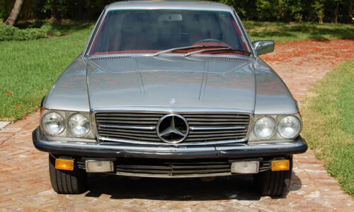 Mercedes-Benz 350 SLC #15