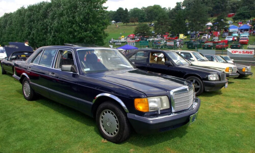 Mercedes-Benz 560 SEL #13