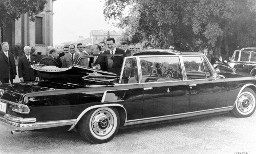 Mercedes-Benz 600 Pullman #3