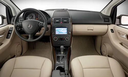 Mercedes-Benz A 150 #9