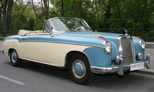 Mercedes-Benz A 220 #11