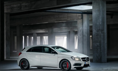 Mercedes-Benz A 45 AMG #3