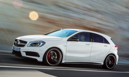 Mercedes-Benz A 45 AMG #7
