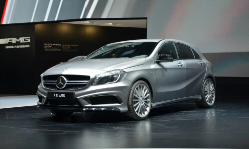 Mercedes-Benz A 45 AMG #8