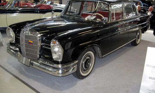 Mercedes-Benz B 220 #6