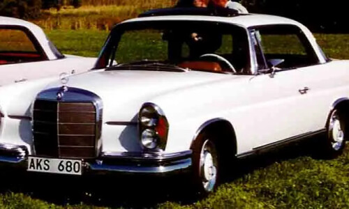 Mercedes-Benz B 220 #10