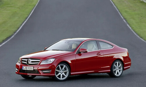 Mercedes-Benz C 220 CDI BlueEfficiency #4