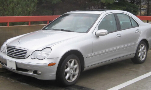 Mercedes-Benz C 240 #2