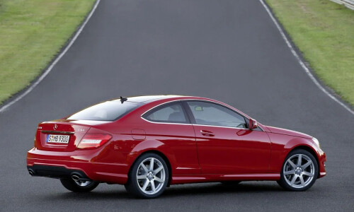 Mercedes-Benz C 250 Sport #9