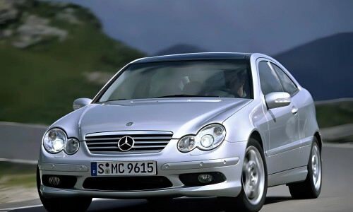 Mercedes-Benz C 30 AMG #8