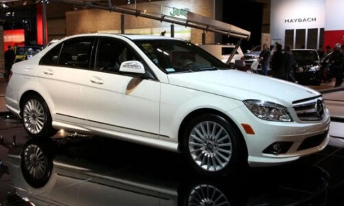 Mercedes-Benz C 300 #8