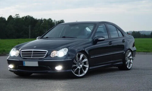 Mercedes-Benz C 32 AMG #9