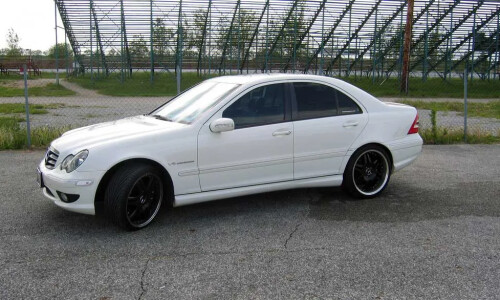 Mercedes-Benz C 32 AMG #11