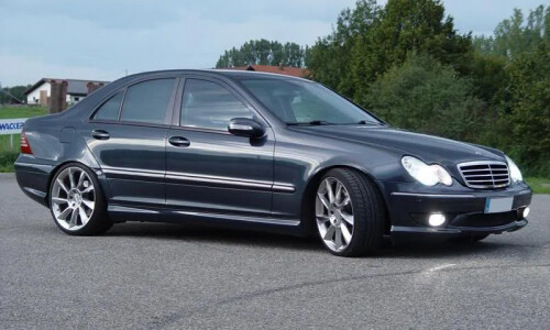 Mercedes-Benz C 32 AMG #12