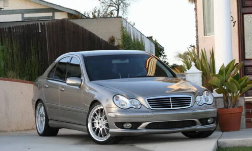 Mercedes-Benz C 32 AMG #19