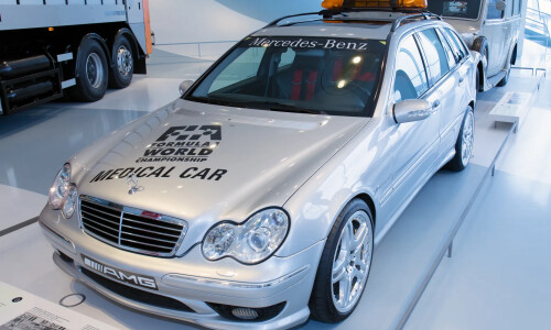 Mercedes-Benz C 32 AMG T-Modell #5
