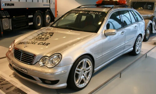 Mercedes-Benz C 32 AMG T-Modell #9