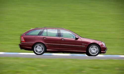 Mercedes-Benz C 32 AMG T-Modell #10