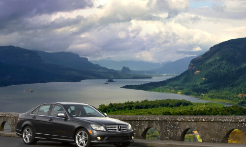 Mercedes-Benz C 350 #8
