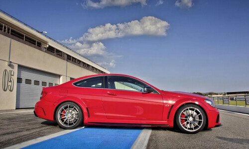 Mercedes-Benz C 63 AMG Coupe Black Series #2