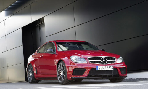Mercedes-Benz C 63 AMG Coupe Black Series #3