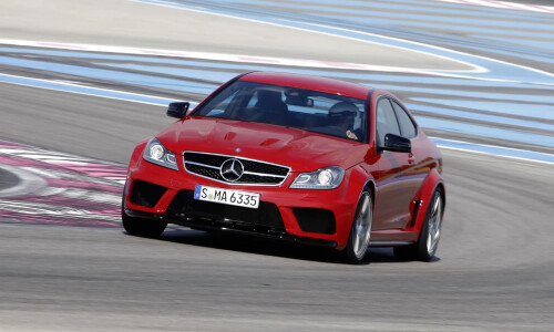 Mercedes-Benz C 63 AMG Coupe Black Series #9