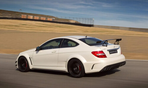 Mercedes-Benz C 63 AMG Coupe Black Series #12
