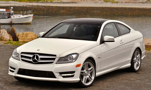 Mercedes-Benz C-Klasse Coupe #13
