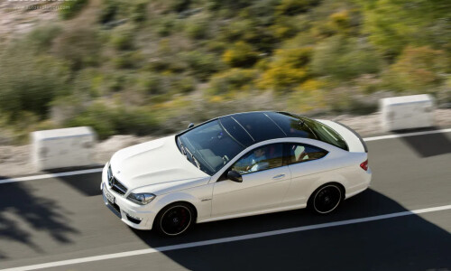 Mercedes-Benz C-Klasse Coupe #14