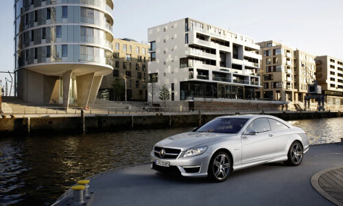 Mercedes-Benz CL 63 AMG #13