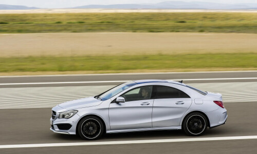 Mercedes-Benz CLA 180 #1