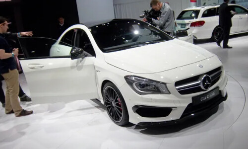 Mercedes-Benz CLA 45 AMG #7